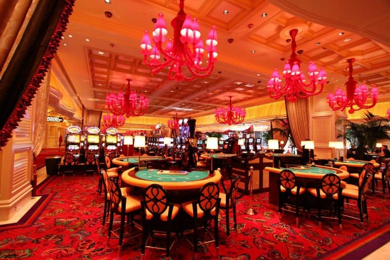 Slot Makinelerinde Para Akışı: Stratejiler ve İpuçları